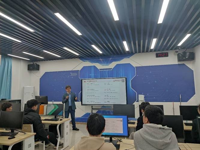 以赛促学，智启未来——人工智能学院学子在“火焰杯”软件测试开发选拔赛总决赛荣获佳绩